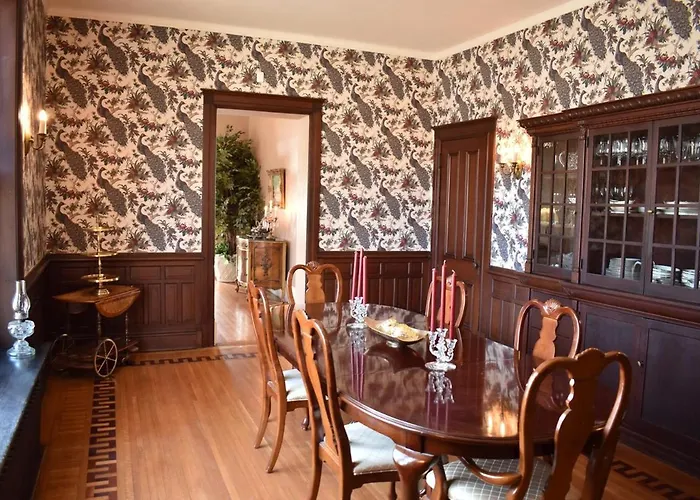 Сasa de vacaciones Historic Manor Overlooking Park Bloomington